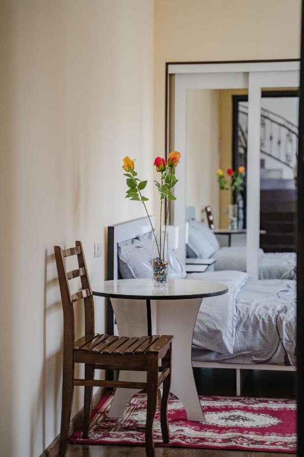 Telav Holl Hotel เทลาวี ภายนอก รูปภาพ