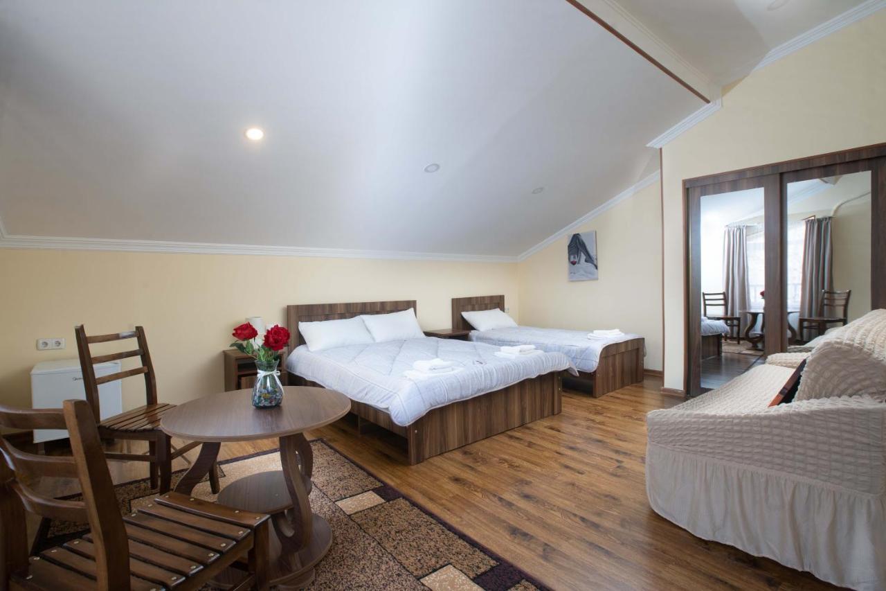 Telav Holl Hotel เทลาวี ภายนอก รูปภาพ