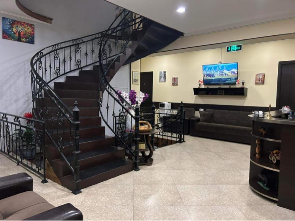 Telav Holl Hotel เทลาวี ภายนอก รูปภาพ