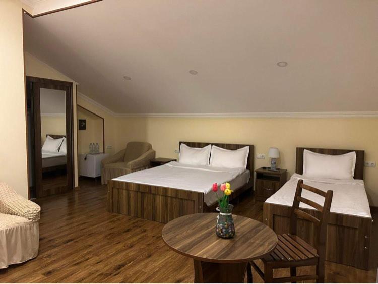 Telav Holl Hotel เทลาวี ภายนอก รูปภาพ